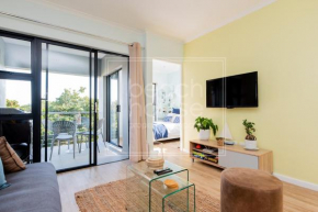 Warm Contemporary 2-bedroom apartment- 7 Atlantic Port, Blouberg, Cape Town